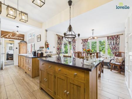 4 bedroom Detached house for sale in 76 Witham Road, Woodhall Spa, LN10