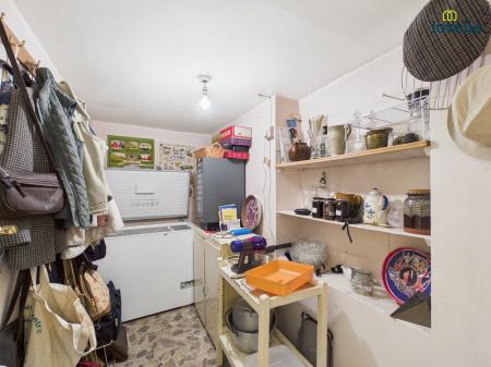 6 bedroom Detached house for sale in High Street, Reepham, LN3