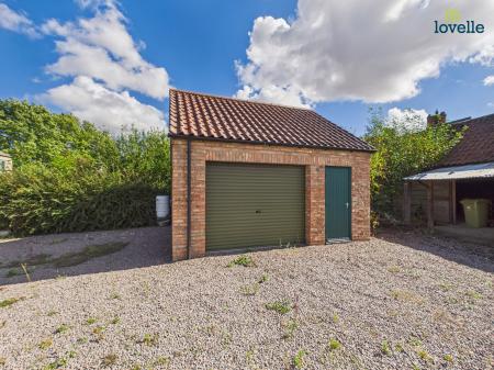 6 bedroom Detached house for sale in High Street, Reepham, LN3