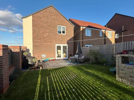3 bedroom Detached house for sale in Reedbush Avenue, Lincoln, LN2