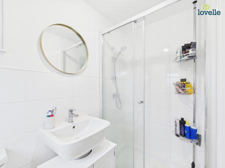 3 bedroom Detached house for sale in Reedbush Avenue, Lincoln, LN2