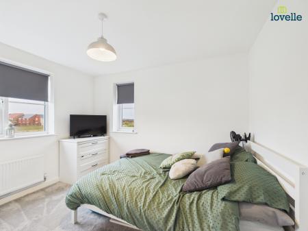 3 bedroom Detached house for sale in Reedbush Avenue, Lincoln, LN2