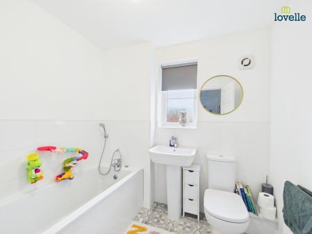 3 bedroom Detached house for sale in Reedbush Avenue, Lincoln, LN2