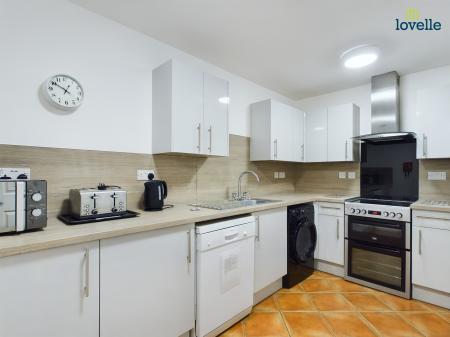 4 bedroom Terraced House for sale in Newland Street West, Lincoln, LN1