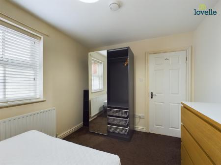 4 bedroom Terraced House for sale in Newland Street West, Lincoln, LN1