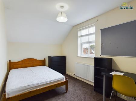 4 bedroom Terraced House for sale in Newland Street West, Lincoln, LN1