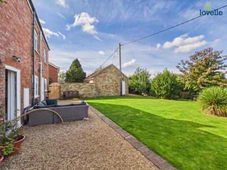 4 bedroom Detached house for sale in Main Road, Langworth, LN3