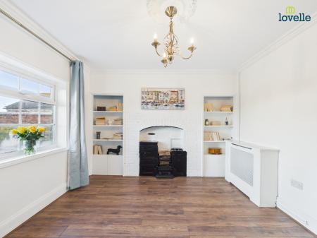 4 bedroom Detached house for sale in Main Road, Langworth, LN3