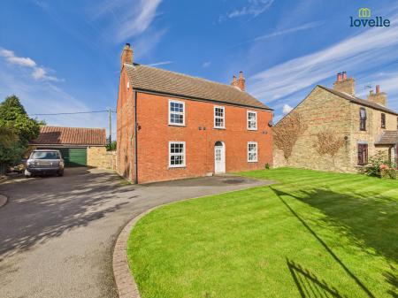 4 bedroom Detached house for sale in Main Road, Langworth, LN3