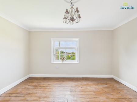 4 bedroom Detached house for sale in Main Road, Langworth, LN3