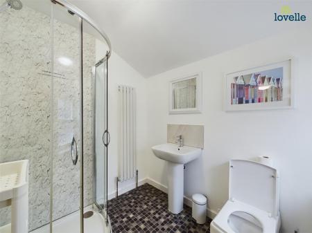 4 bedroom Terraced House to let in West Parade, Lincoln