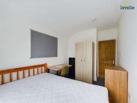 4 bedroom Terraced House to let in West Parade, Lincoln