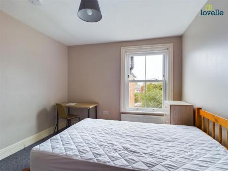 4 bedroom Terraced House to let in West Parade, Lincoln