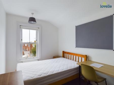 4 bedroom Terraced House to let in West Parade, Lincoln