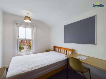 4 bedroom Terraced House to let in West Parade, Lincoln