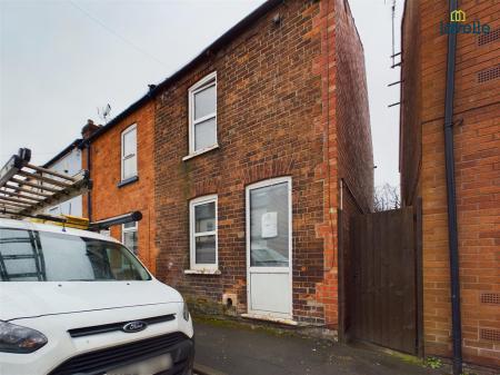 3 bedroom End of terrace house to let in Newland Street West, Lincoln