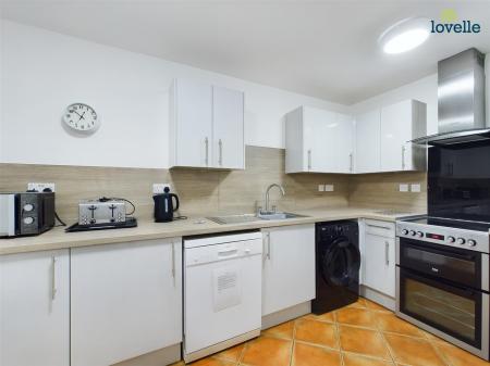 4 bedroom Semi-detached house to let in Gresham Street, Lincoln