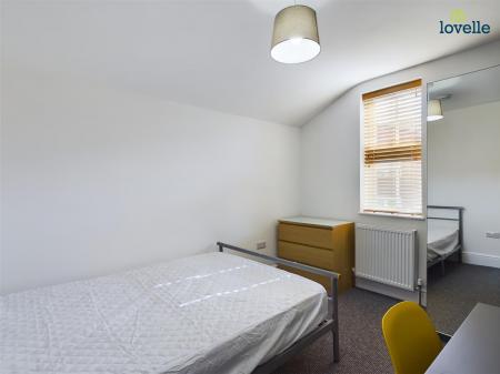 4 bedroom House to let in Westbourne Grove, Lincoln