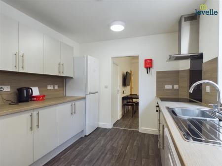 4 bedroom House to let in Westbourne Grove, Lincoln