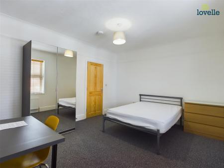 4 bedroom House to let in Westbourne Grove, Lincoln