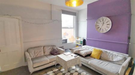 4 bedroom Terraced House to let in West Parade, Lincoln