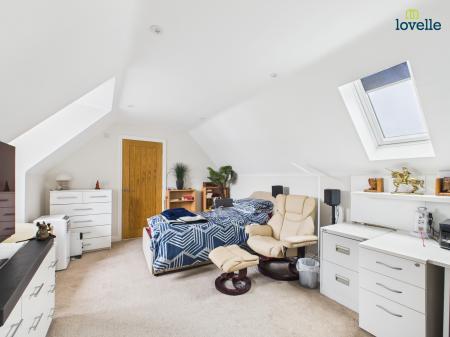 4 bedroom Detached house for sale in Heath Court, Middle Rasen, LN8