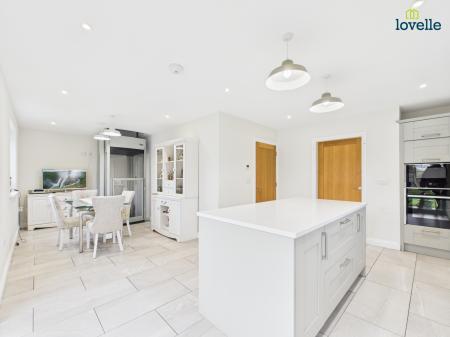 4 bedroom Detached house for sale in Heath Court, Middle Rasen, LN8