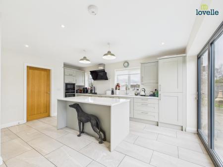 4 bedroom Detached house for sale in Heath Court, Middle Rasen, LN8