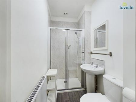 6 bedroom Town house to let in Tennyson Street, Lincoln