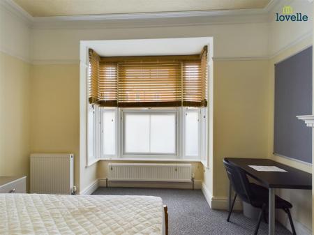 6 bedroom Town house to let in Tennyson Street, Lincoln