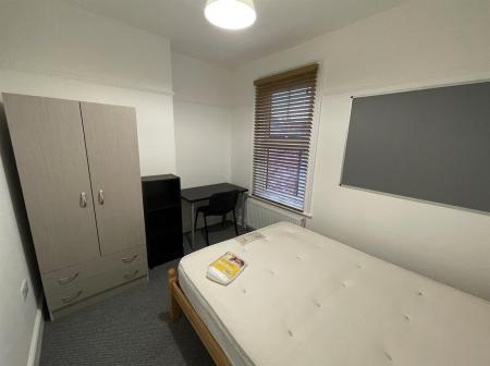 6 bedroom Town house to let in Tennyson Street, Lincoln