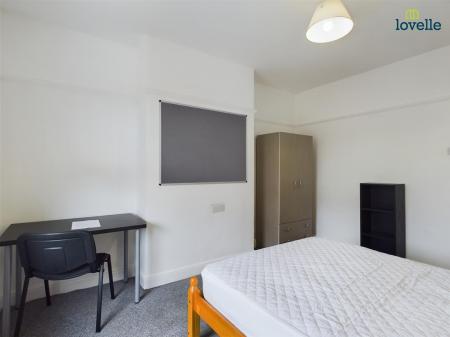 6 bedroom Town house to let in Tennyson Street, Lincoln