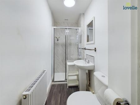 6 bedroom Town house to let in Tennyson Street, Lincoln