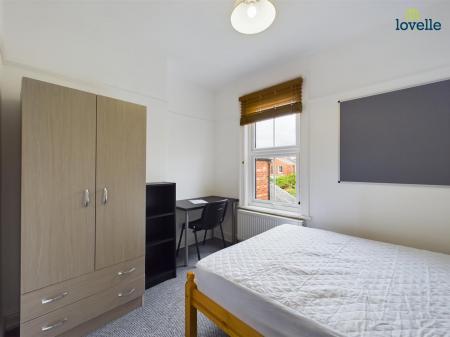 6 bedroom Town house to let in Tennyson Street, Lincoln