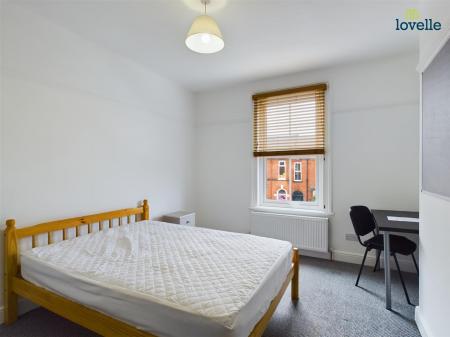 6 bedroom Town house to let in Tennyson Street, Lincoln