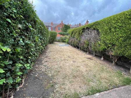 6 bedroom Town house to let in Tennyson Street, Lincoln