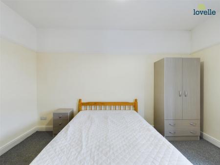 6 bedroom Town house to let in Tennyson Street, Lincoln