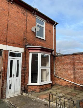 2 bedroom House to let in Lewis Street, Lincoln