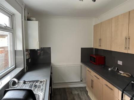2 bedroom House to let in Lewis Street, Lincoln