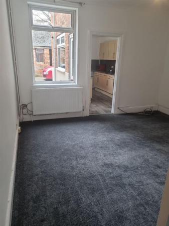 2 bedroom House to let in Lewis Street, Lincoln