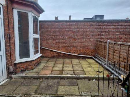2 bedroom House to let in Lewis Street, Lincoln