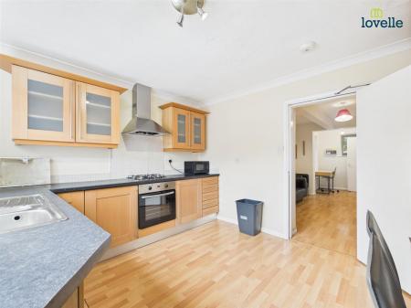 4 bedroom Terraced House to let in Staunton Court, Lincoln