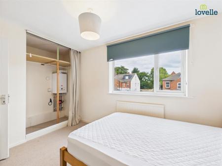 4 bedroom Terraced House to let in Staunton Court, Lincoln