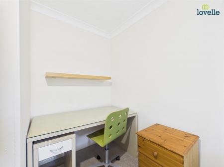 4 bedroom Terraced House to let in Staunton Court, Lincoln