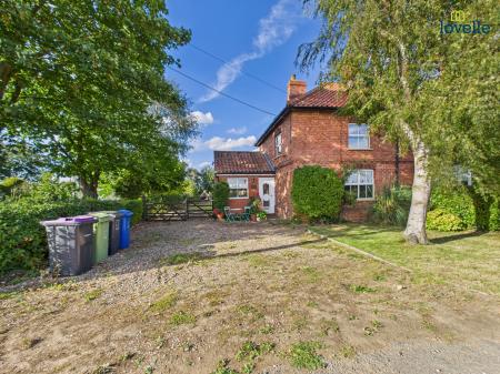 3 bedroom Semi-detached house for sale in Manor Cottage Apley, Market Rasen, LN8