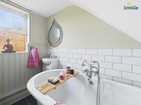 3 bedroom Semi-detached house for sale in Manor Cottage Apley, Market Rasen, LN8