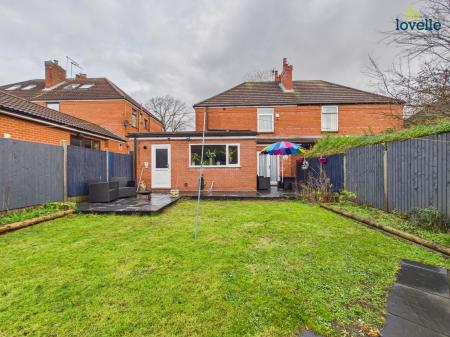 3 bedroom Semi-detached house for sale in Ruskin Avenue, Lincoln, LN2