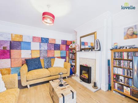 3 bedroom Semi-detached house for sale in Ruskin Avenue, Lincoln, LN2