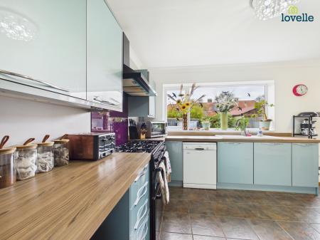 3 bedroom Semi-detached house for sale in Ruskin Avenue, Lincoln, LN2
