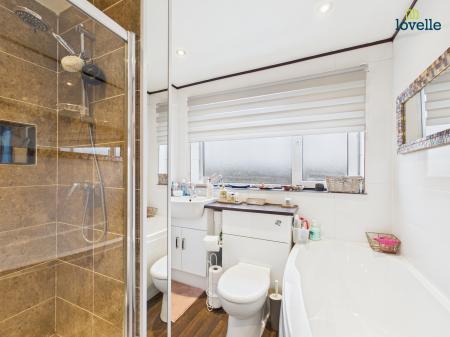 3 bedroom Semi-detached house for sale in The Avenue, Ingham, LN1